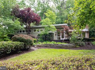 2221 Glasgow Rd, Alexandria, VA 22307