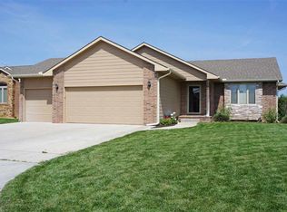 302 N Huntington Rd, Andale, KS 67001
