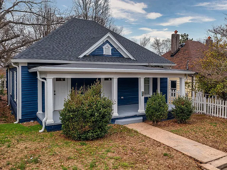 443 Lynch Ave NW — Photo 2