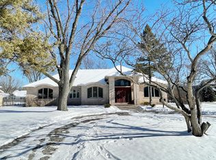 325 Red Oak Rd, Northbrook, IL 60062