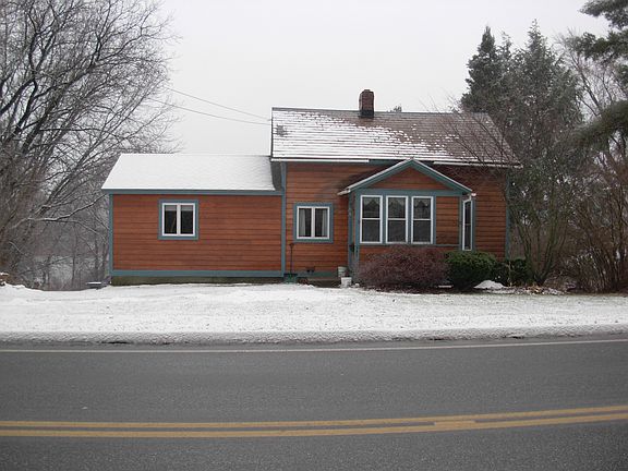 Country Charm & Convenience