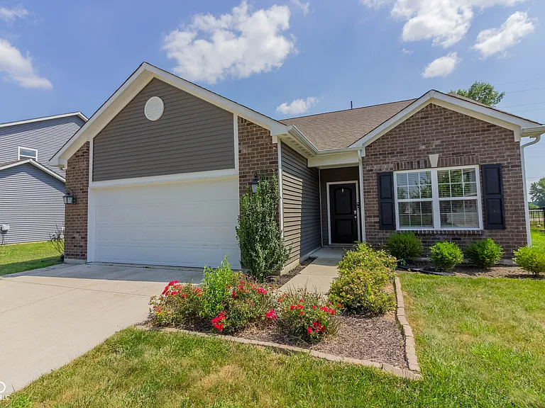 4501 Creighton Ln — Photo 1
