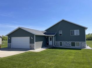 N8584 Story Ridge Ct, Belleville, WI 53508