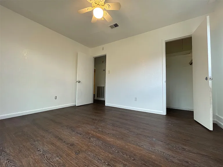 4803 Geraldine St — Photo 17