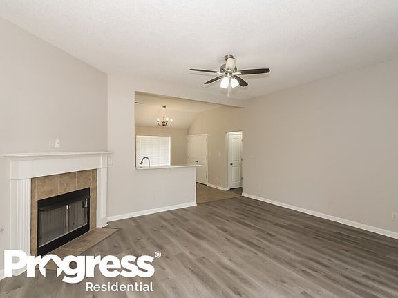 3rd image of 8855 Versilia Ave