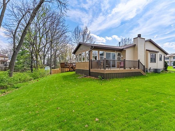 2nd image of 3827 Belle Ave #0