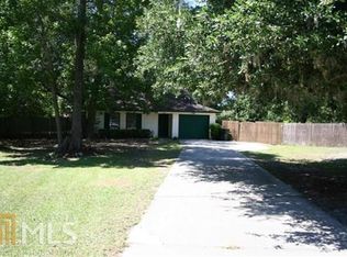 106 Laurel Ln, Kingsland, GA 31548