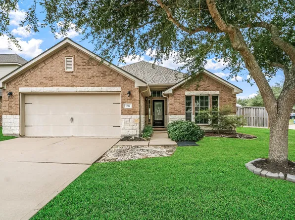 1714 Brighton Brook Ln, Pearland, TX 77581