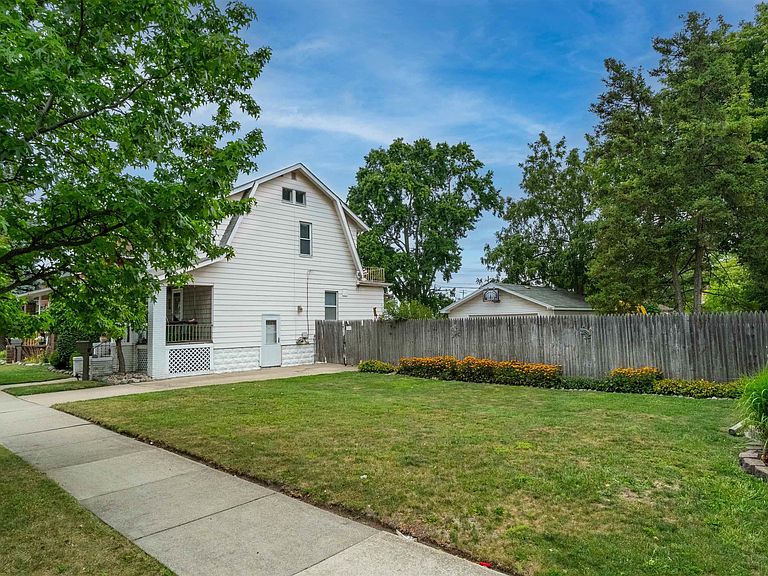Listing photo 4
