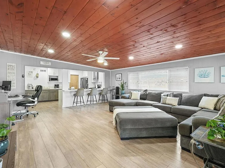 820 Blackwood Dr — Photo 14