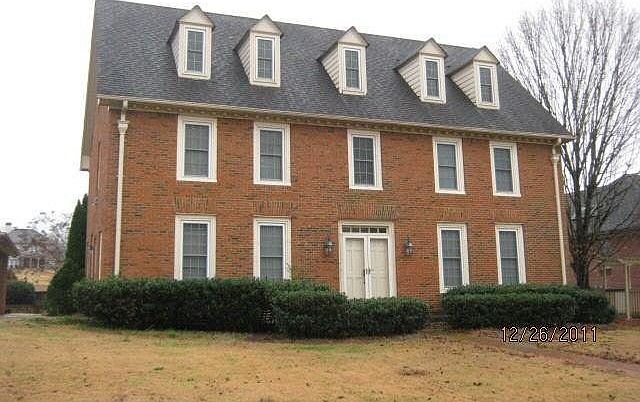 1st image of 805 Masters Dr