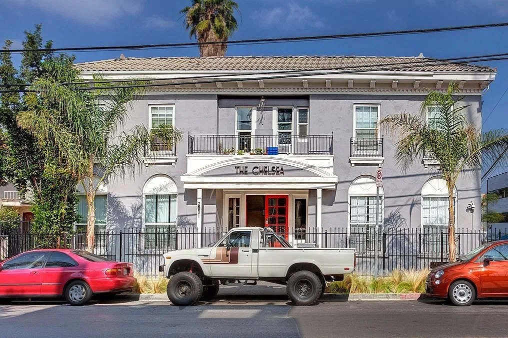 2801 San Marino Street — Photo 1