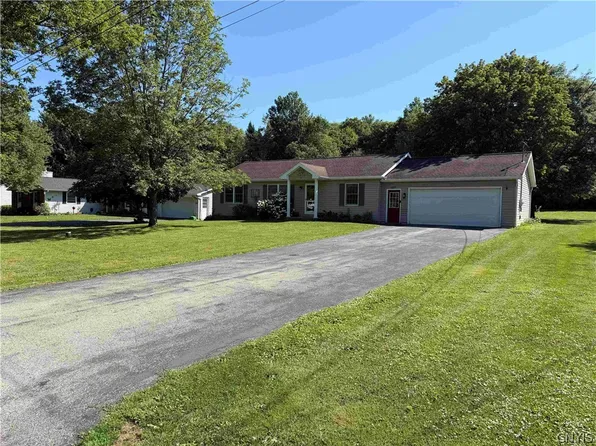 6678 Willow Ter, South Wales, NY 14139