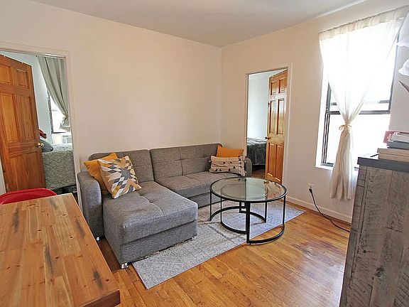 2nd image of 202 Edgecombe Ave #B1