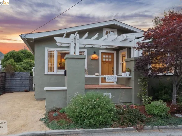 3032 Bateman St, Berkeley, CA 94705
