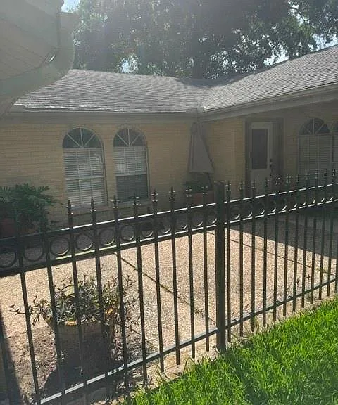 6026 Coral Ridge Rd — Photo 2
