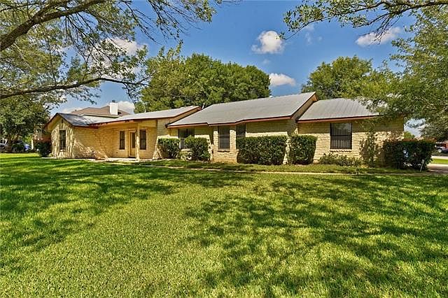 1st image of 107 Cottonwood Dr