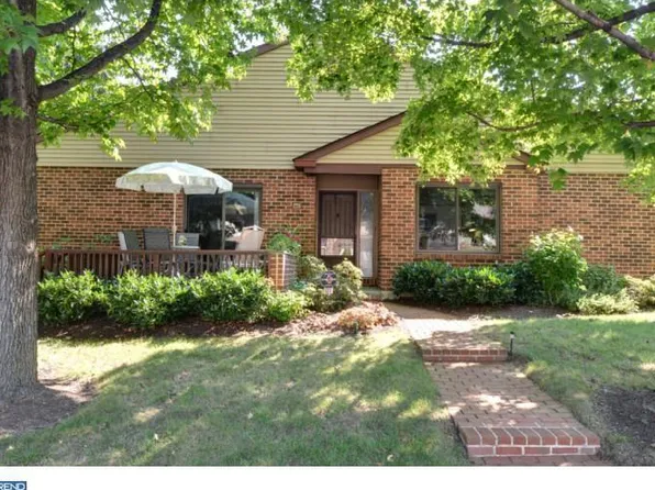 601 Hanover Ct, Chesterbrook, PA 19087