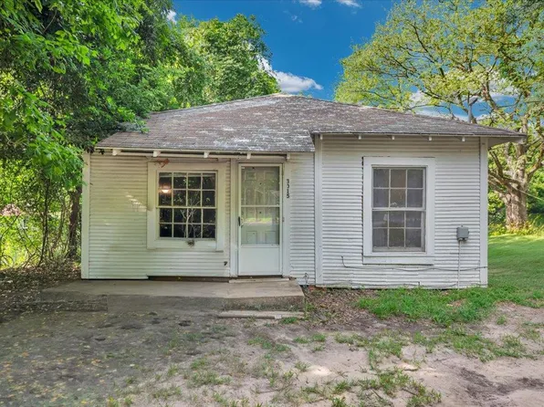 3015 Cecil Jones St, Nacogdoches, TX 75961