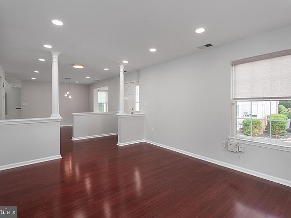 5th image of 182 Fountayne Ln