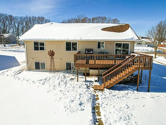 5th image of 327 Nicholas Street