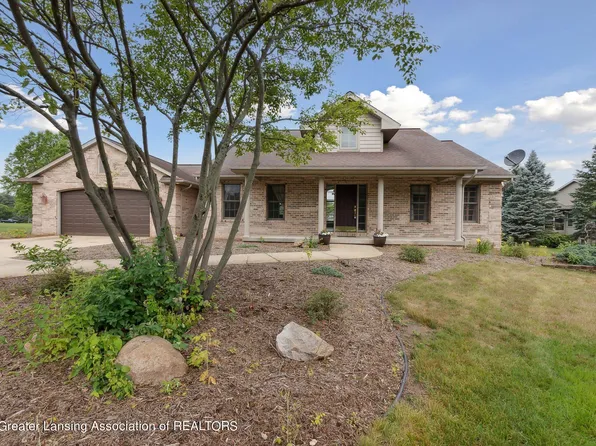9141 Hummingbird Ln, Grand Ledge, MI 48837