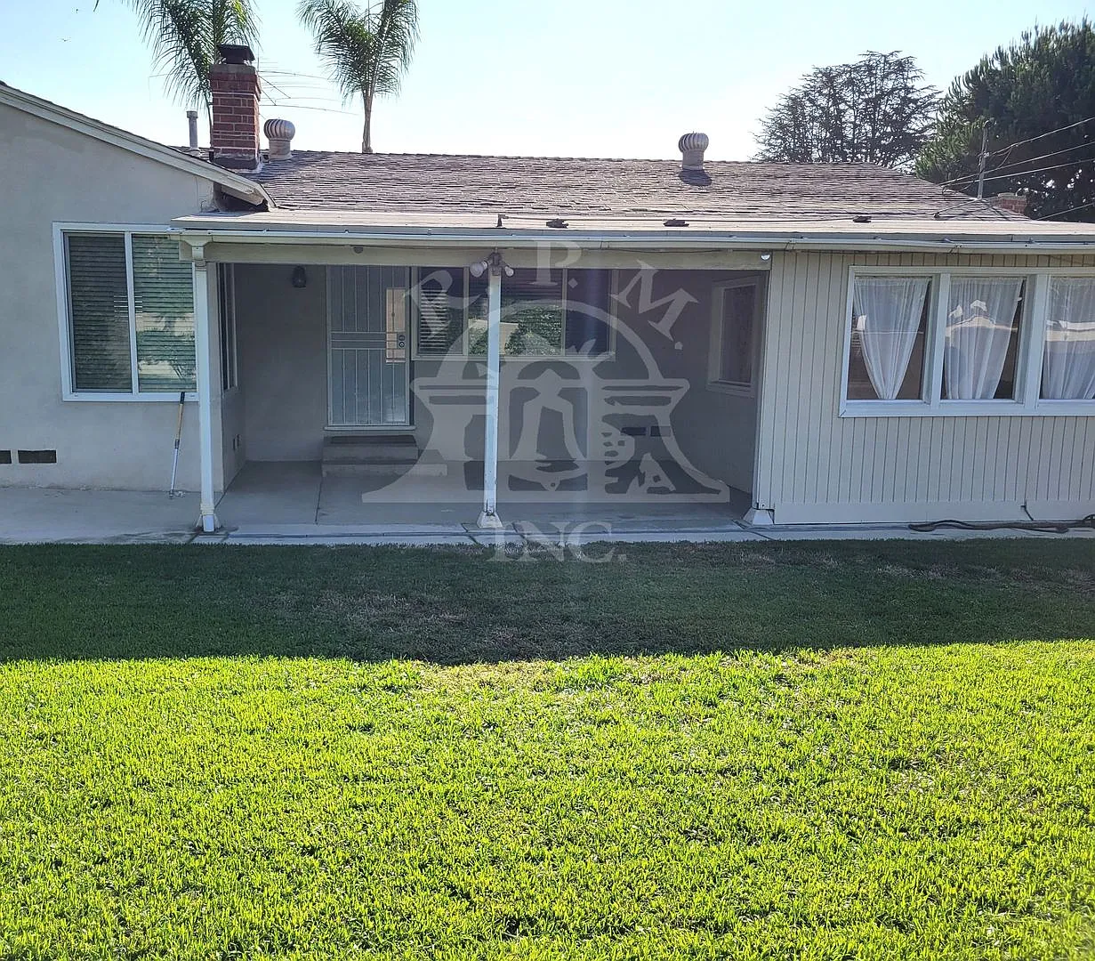 Charming 3 Bedroom Home Available in Oakmont Neighborhood of Claremont — Photo 2