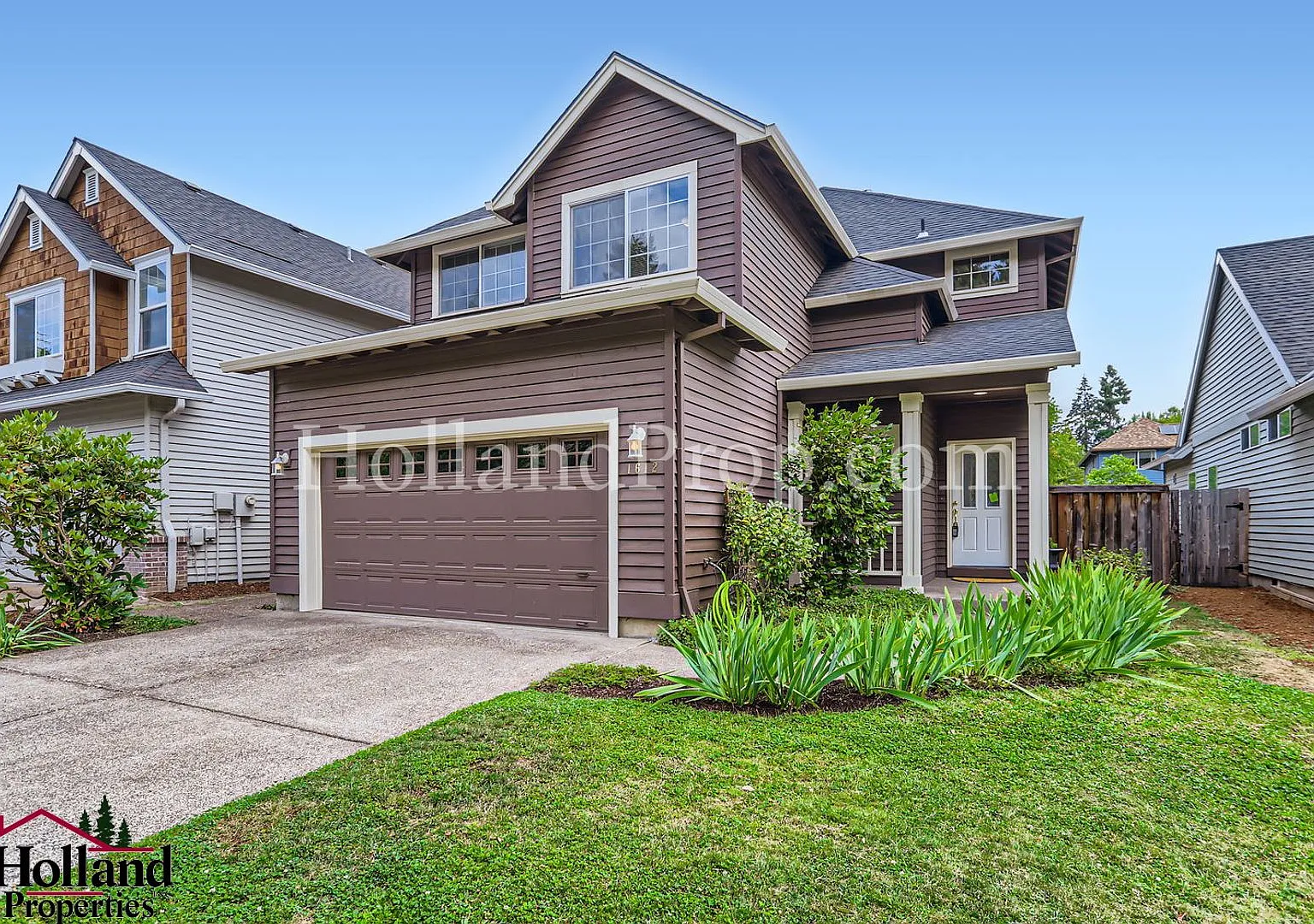 **Coming Soon** Beautiful Hillsboro Home With Spacious Garage And Fenced Yard! — Photo 3
