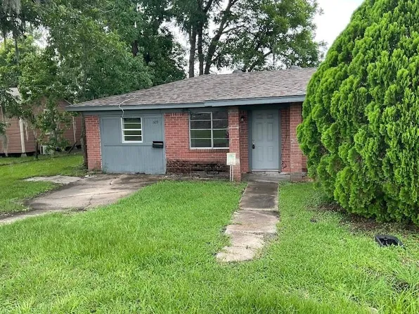 609 W 6th St, Sweeny, TX 77480