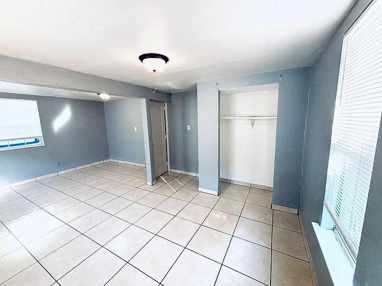 1203 Harrington Ave #C — Photo 13