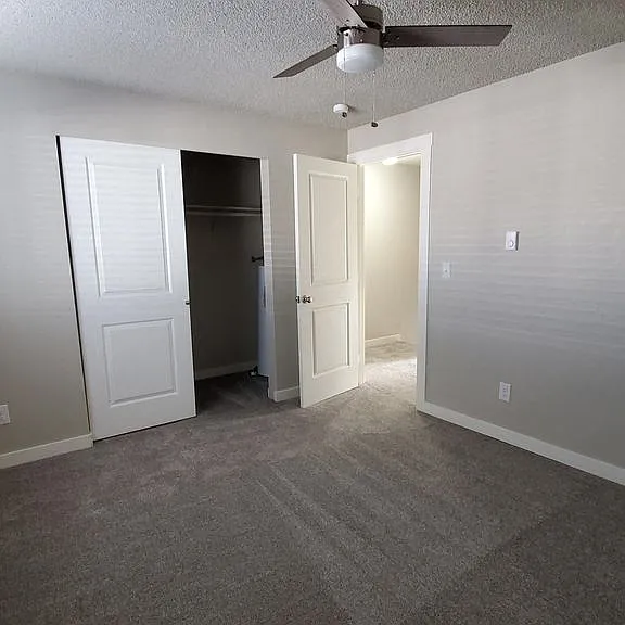 Bridgeport 9 Townhomes — Photo 24