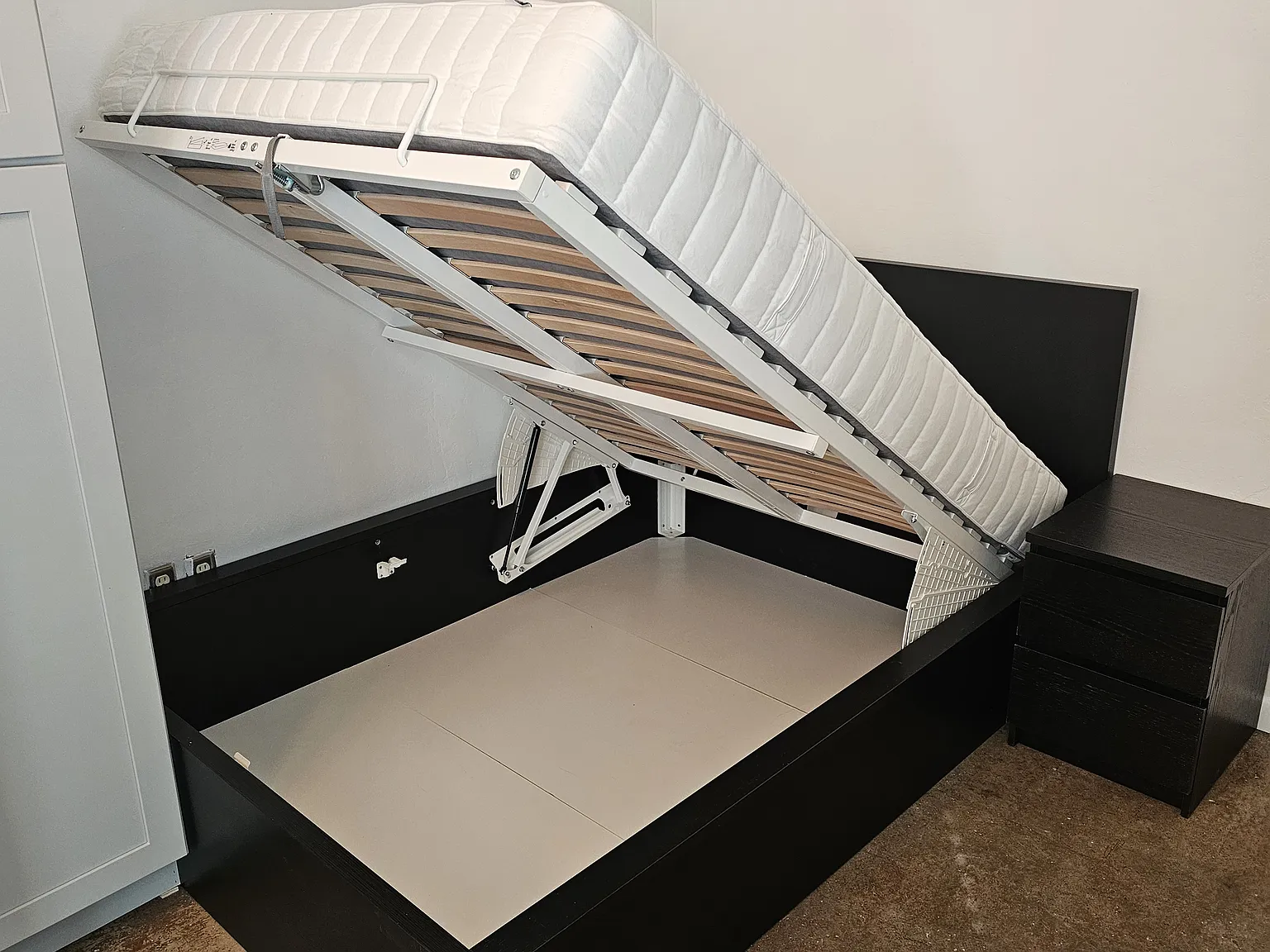 Studio, 240 sqft, $1,000 — Photo 2