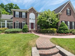 1400 Mystic Valley Dr, Sewickley, PA 15143