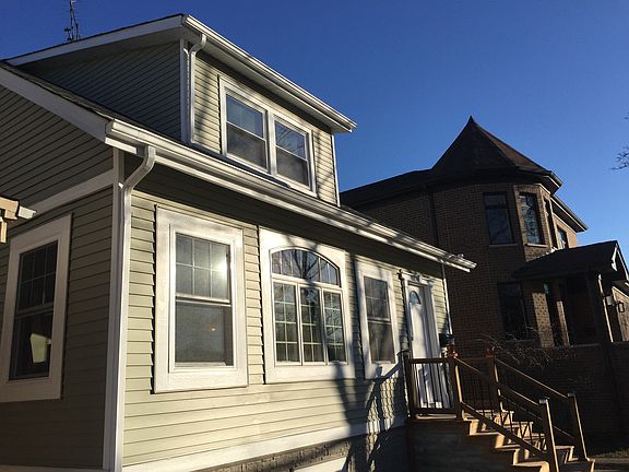 2nd image of 5847 N Oconto Ave