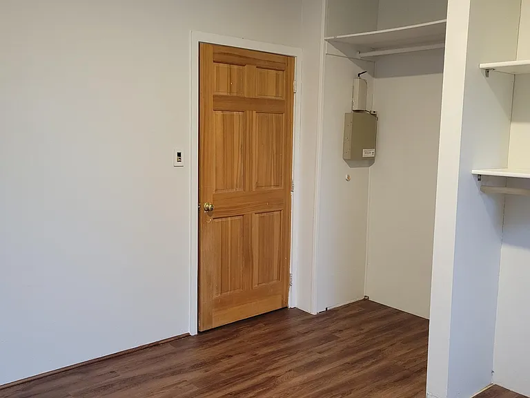 1432 Hoyt Ave — Photo 12
