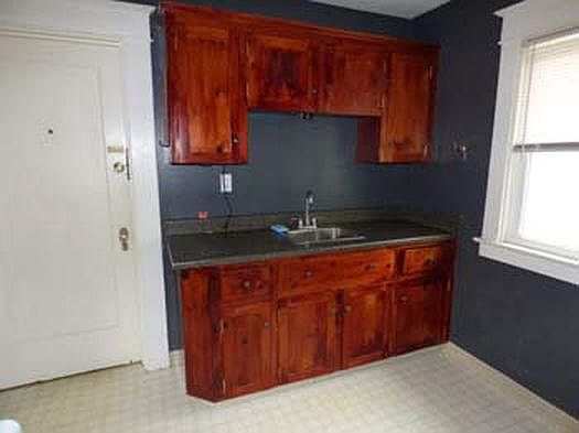 1st image of 176 Nassau Ave Uppr #