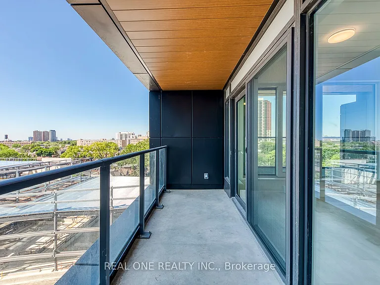 1285 Dupont St #603 — Photo 20