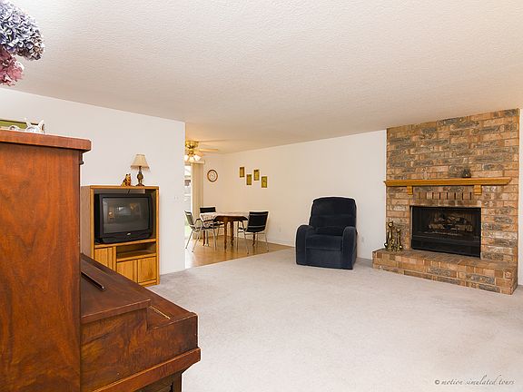 4th image of 2238 NE 8th Ct