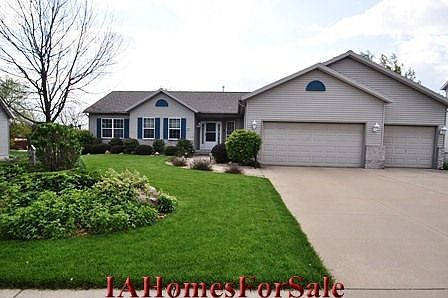 7609 Hampshire Dr NE