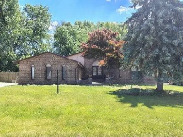 18823 Millar Rd, Clinton Township, MI 48036