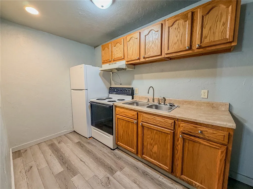 1 bed, $950 — Photo 3
