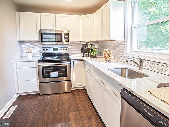 5th image of 33 Morningside Dr