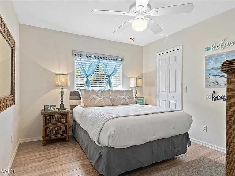 4810 SW 25th Pl — Photo 17