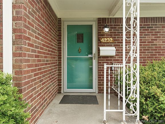 5th image of 4232 E 25th St