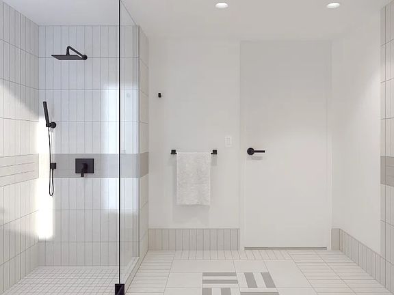 5th image of 623 Avenue H #Penthouse 1b