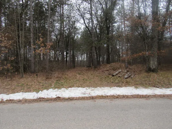 Johnson Falls Ct #2, Crivitz, WI 54114