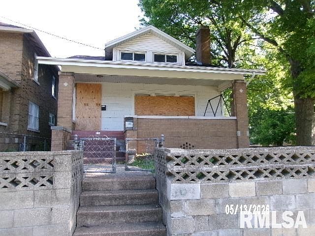 1st image of 109 E Gift Ave