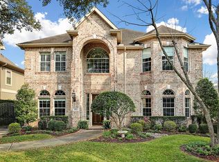 4532 Beech St, Bellaire, TX 77401
