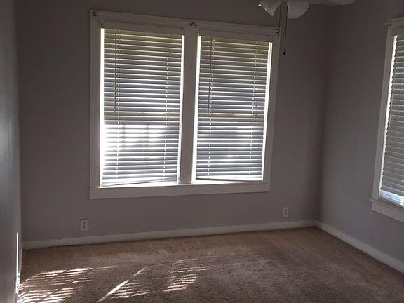 5th image of 800 Ockley Dr APT D