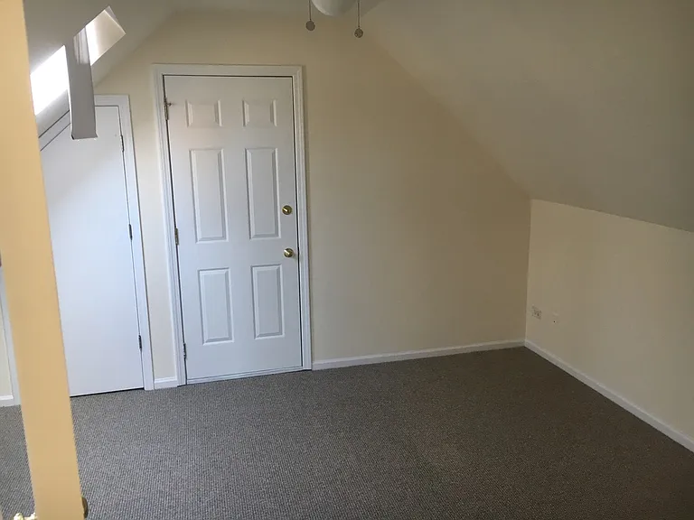 1221 W Nelson St #2F — Photo 7